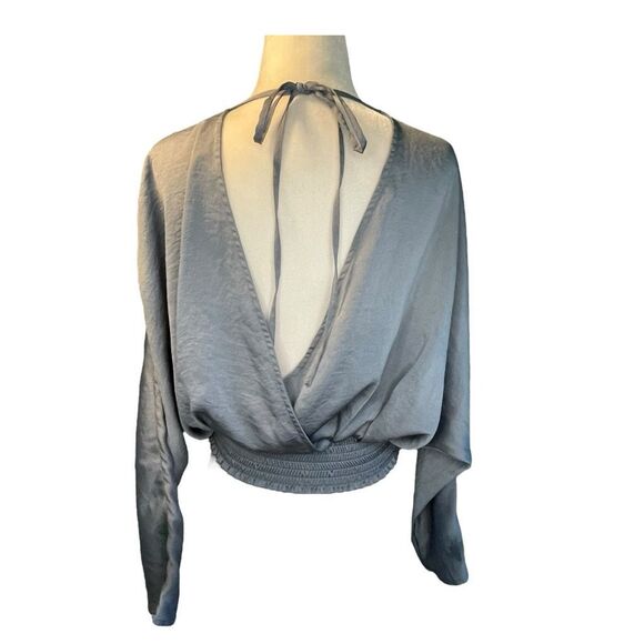 Express Satin Surplice Blouse Blue Cropped Dolman Long Sleeve V-Neck Top Sz XS - Picture 6 of 8